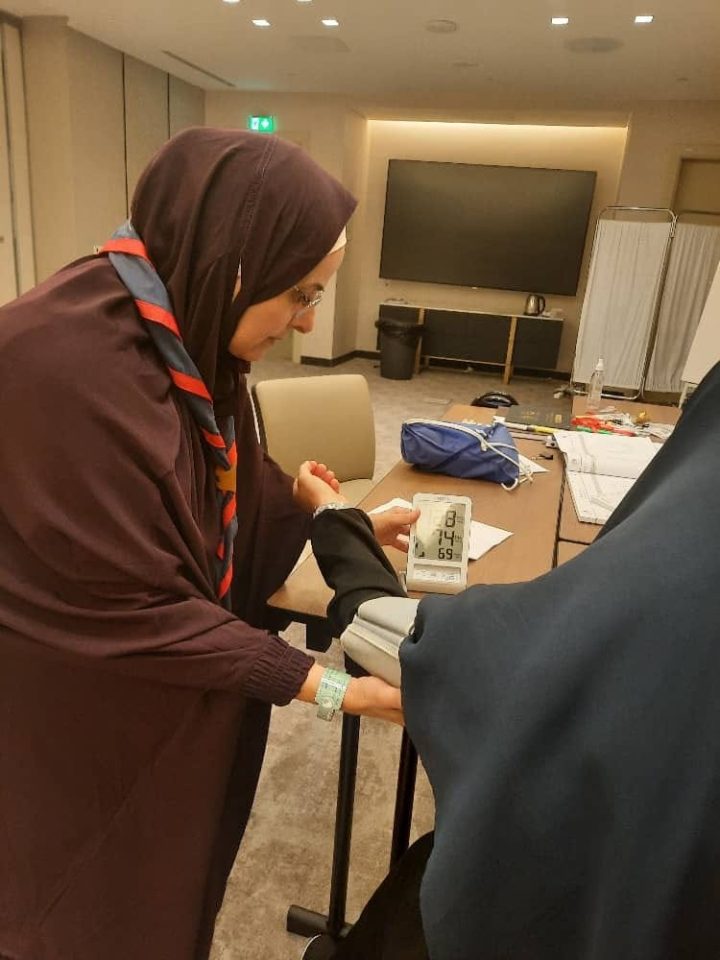 سبعون عامًا من العطاء.. كشافو ليبيا يواصلون خدمة حجاج بيت الله 13 494375490 1098304942340806 2148933905338327122 n