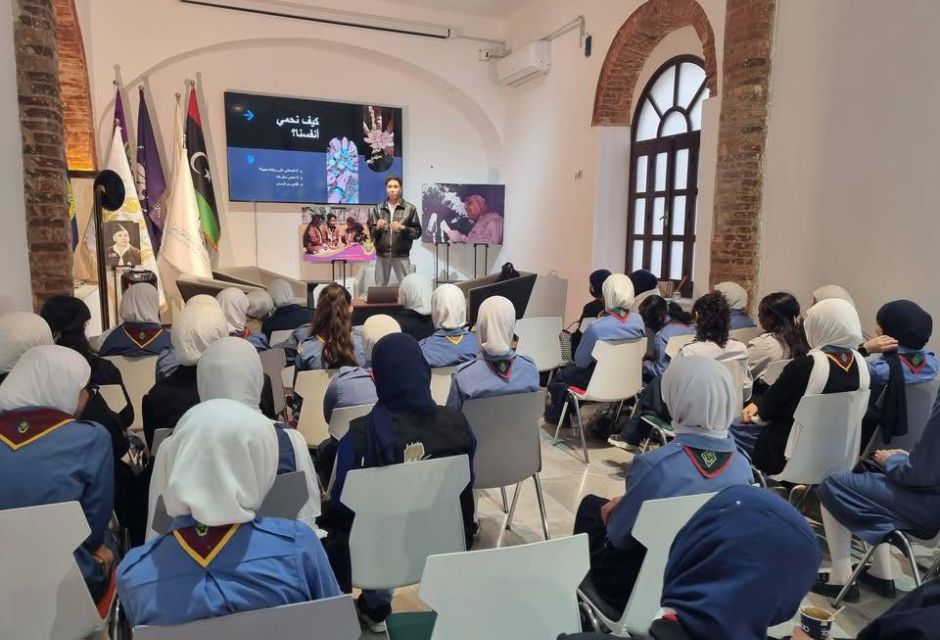 " خطوة أمان” .. مبادرة توعوية لترسيخ مفاهيم الأمن الرقمي لدى المرشدات . 18 673063870 1368659958638635 6036892497059446553 n 7b47600a