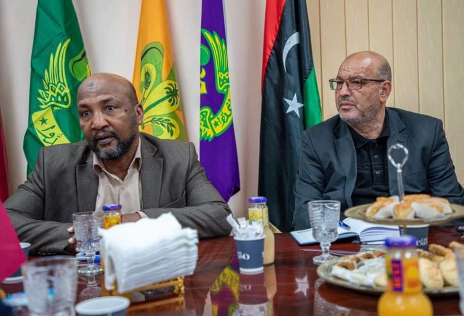 اجتماع مشترك بين الحركة العامة للكشافة والمرشدات ومدير عام مركز إعداد القيادات الشابة بوزارة الشباب 12 275113149 5601066199921940 9223227550122620131 n b2546443